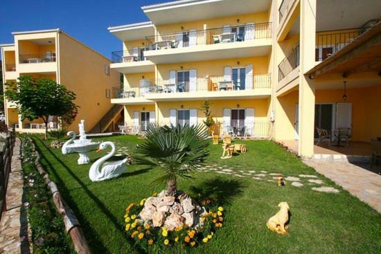 Alexios Apartments بيرديكا المظهر الخارجي الصورة